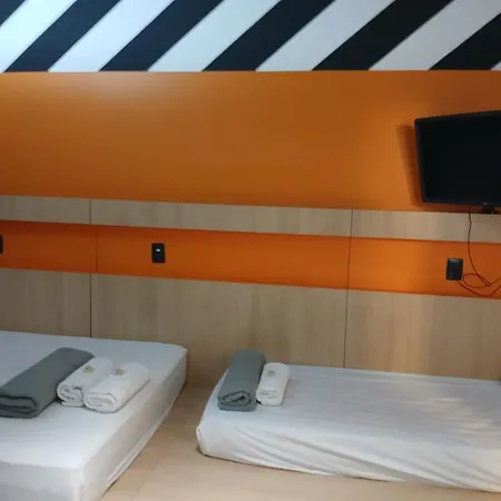 Artsy Vitoria Hostel-3